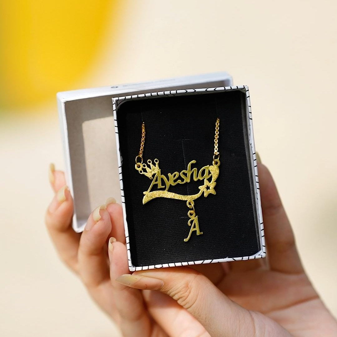 "Customised alphabatic name locket